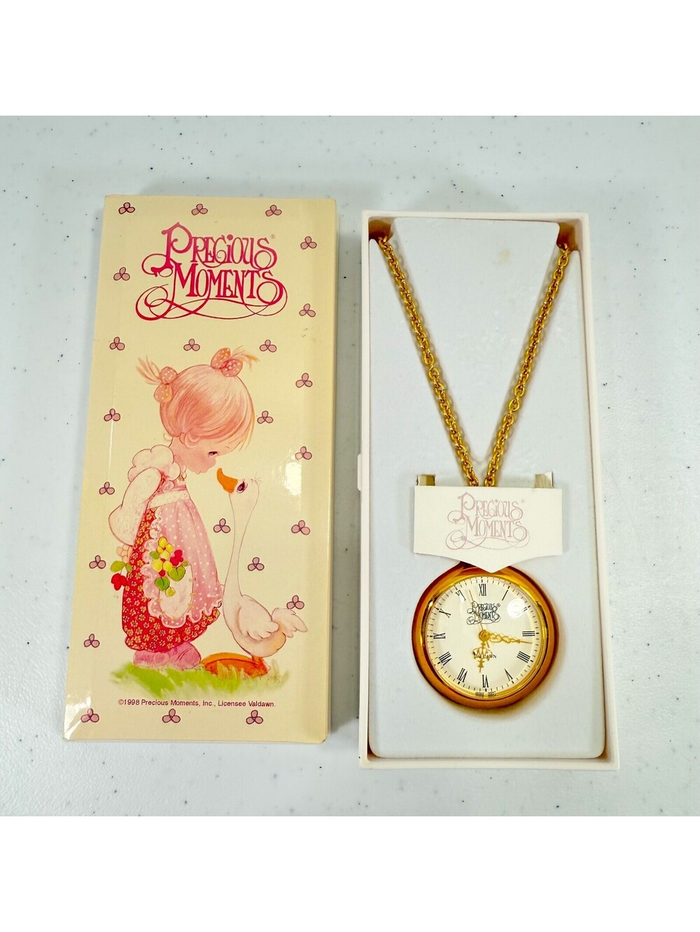 Valdawn 1998 Precious Moments LOVE ONE ANOTHER Pocket Watch Pendant Gold Tone